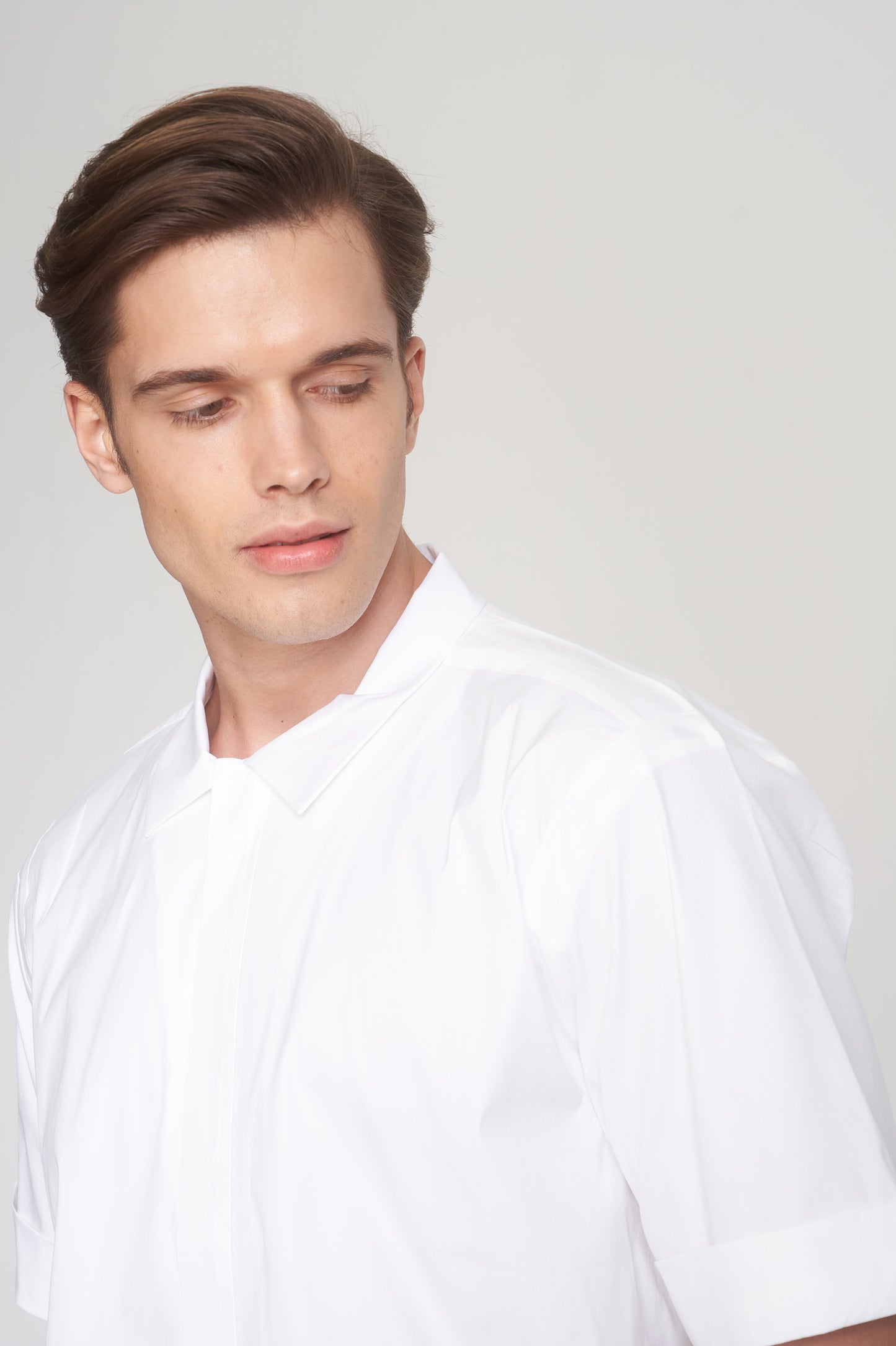 White Short Sleeve Zip-Up Shirt